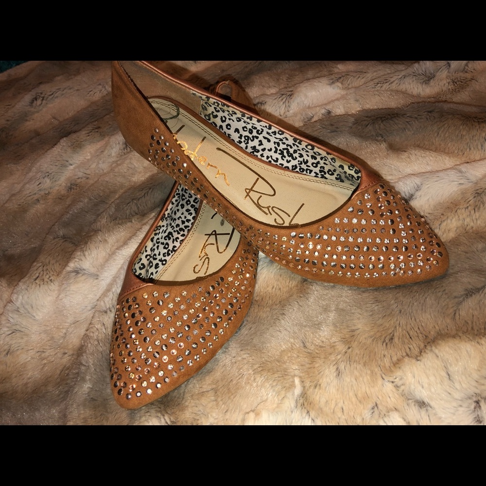 Pointy flats bejeweled